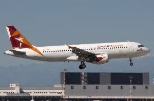 Самолет латвийской авиакомпании совершил в Таллине жесткую посадку