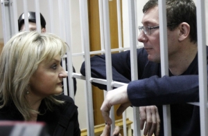 Жену председателя партии Порошенко чуть не бросили в мусорный бак