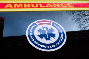 Спасатели помогли мужчине, потерявшемуся в высокой траве