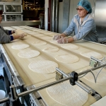 Эксперт: завод Fazer принесет в Латвию новые рабочие места