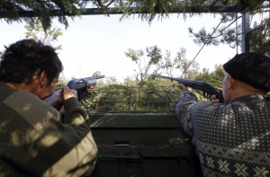 ЧП в Лиепае: в лесу застрелен охотник
