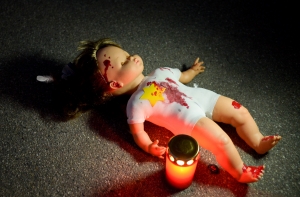 Антифашисты напомнили зрителям мюзикла о преступлениях Цукурса (ВИДЕО)