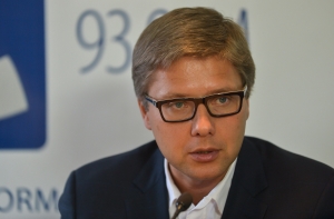 Ушаков: не голосуя 4 октября, вы поддерживаете «Единство» и Нацблок