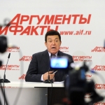 Кобзон обозвал «мразью» сотрудника СБУ, запретившего ему въезд