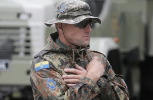 Лозунг «Слава Украине, героям слава!» станет армейским приветствием