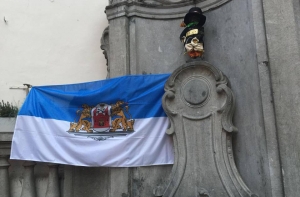 Мэр Риги Нил Ушаков зажег рождественскую ель в Брюсселе (ФОТО)
