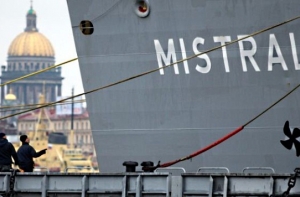 Олланд приостановил поставку первого «Мистраля» России
