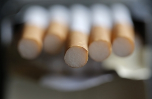 На складах в Риге и Иецаве изъято почти 6 млн. нелегальных сигарет