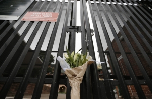 Крикетист Филипп Хьюз умер после попадания мяча в голову