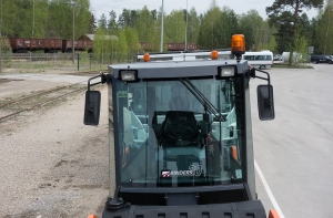 Под Талси перевернулся трактор