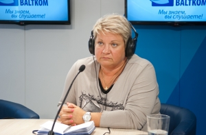 Директор Рижской средней школы: обучить патриотизму невозможно (АУДИО)