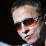 Актер Иван Охлобыстин купил телефон с золотым Путиным (ФОТО)