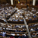 Верховная Рада начала свое первое заседание с минуты молчания