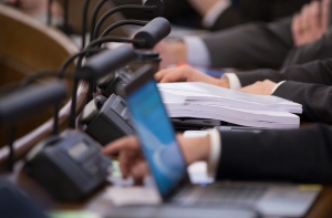 Правительство поддержало предложения парламента по бюджету