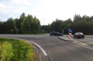 ЧП в Неретском крае: автомобиль сбил двух пешеходов, один скончался