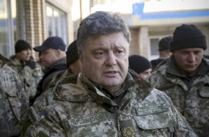 Порошенко попросил Москву закрыть российско-украинскую границу