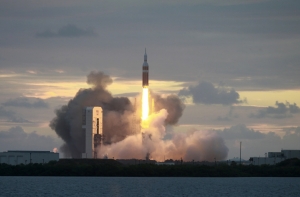 NASA со второй попытки вывело на орбиту космический корабль Orion (ВИДЕО)