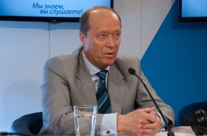 Вешняков: пенсии граждан России в Латвии станут меньше