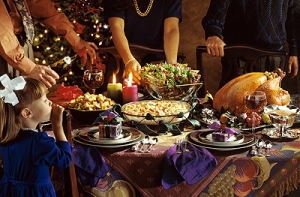 Рекомендации медиков: не спешите все выпить и съесть за новогоднюю ночь(АУДИО)