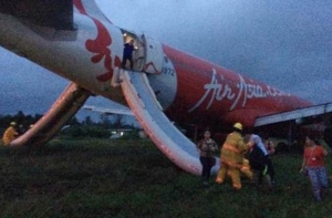 Еще один самолет AirAsia совершил жесткую посадку на Филиппинах (ФОТО)