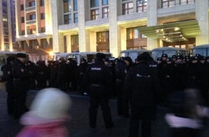На Манежную площадь Москвы стянуты дополнительные наряды полиции (ФОТО)