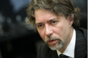 Юрист: рынок жилой недвижимости в Латвии держится на программе ВНЖ (АУДИО)