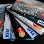 СМИ: Visa отключила российские банки в Крыму
