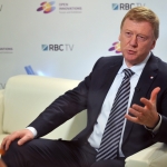 Анатолий Чубайс сломал обе руки