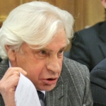 Адвокат Резник считает приговор Навальному половинчатым