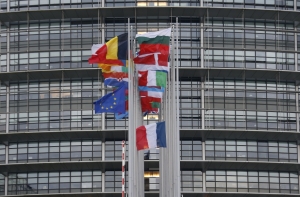 Акция в поддержку Донбасса прошла у здания Европарламента