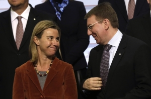 Могерини допускает частичную или полную отмену санкций против России