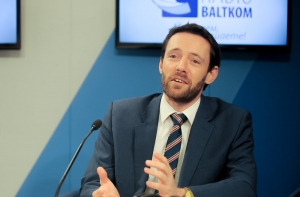 АНОНС: на радио Baltkom – посол Великобритании в Латвии Иан Фрю