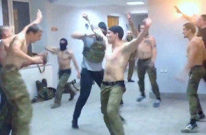 Бойцы «Азова» сняли на видео танец с нацистскими жестами (ВИДЕО)