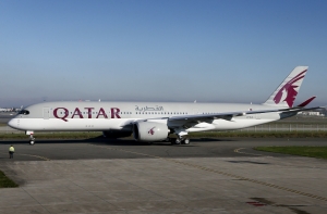 Самолет Qatar Airways вынужденно приземлился из-за буйного пассажира