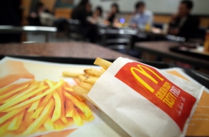 В японском McDonald’s посетитель обнаружил в еде человеческий зуб