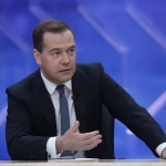 Медведев призвал Украину платить по долгам