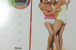 Tefal проиллюстрировал коробку от весов 2,5 женщинами (ФОТО)