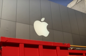 СМИ: Apple ведет разработку электромобиля