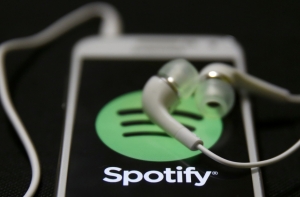 Музыкальный сервис Spotify сворачивает бизнес в России