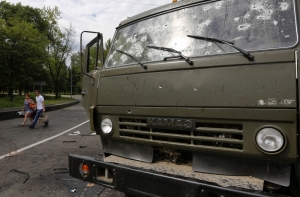 СМИ: пьяные ополченцы на «КАМАЗе» ворвались на территорию России