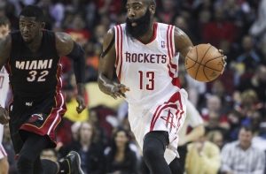 Баскетболист «Хьюстона» застрял в лифте перед конкурсом трехочковых бросков (ФОТО)