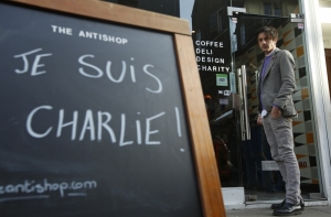 В Брюсселе школьника избили битами за поддержку Charlie Hebdo