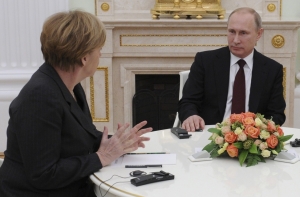 СМИ: Меркель пригрозила Путину новыми санкциями
