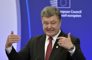 Порошенко поставил под сомнение выполнение минских соглашений
