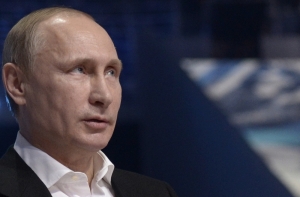 Путин осудил агрессию против геев