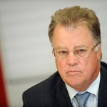 Улманис: Латвии нужно искать возможности диалога с Россией