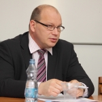 Мужу Мурниеце разрешено работать в Сейме