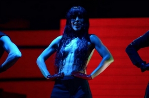 Звезда «Евровидения» Loreen выступила топлес с группой Kazaky (ВИДЕО)