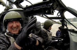 Вице-премьер России испытал «летающий танк» КА-52 (ФОТО)