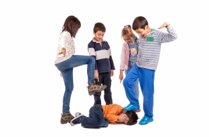 Госинспекция по защите прав детей: в школьном насилии виноваты родители (АУДИО)